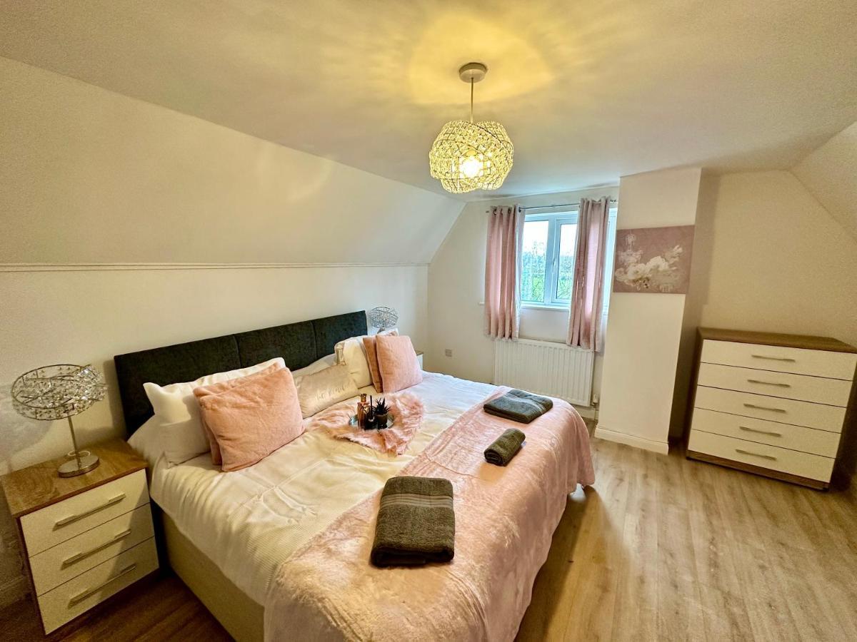 Three Bedroom Rural, Relaxing And Peaceful,Dogs Welcome! With Cymru Holidays Abergavenny Bagian luar foto