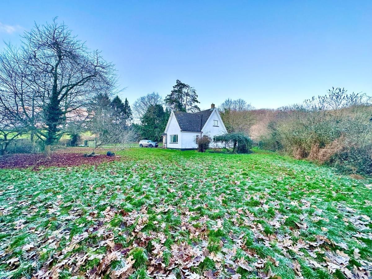 Three Bedroom Rural, Relaxing And Peaceful,Dogs Welcome! With Cymru Holidays Abergavenny Bagian luar foto