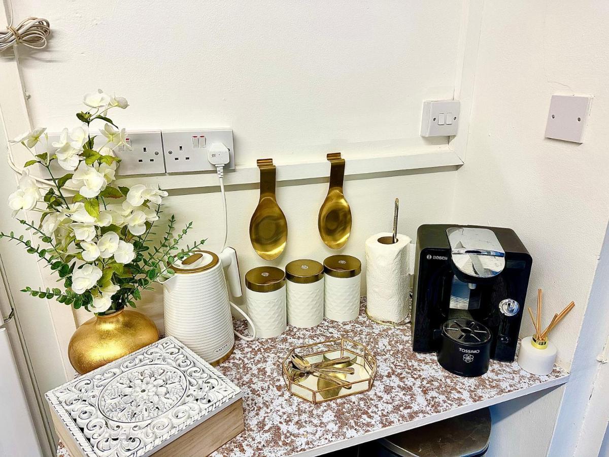 Three Bedroom Rural, Relaxing And Peaceful,Dogs Welcome! With Cymru Holidays Abergavenny Bagian luar foto
