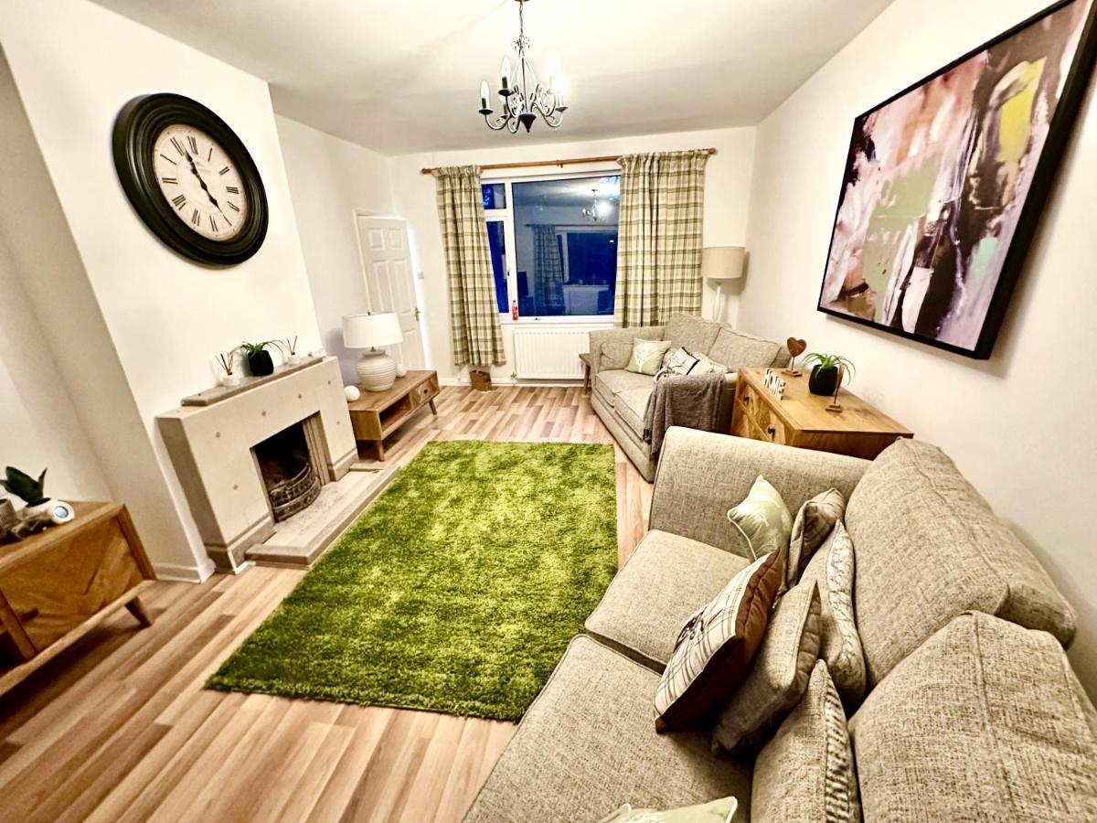 Three Bedroom Rural, Relaxing And Peaceful,Dogs Welcome! With Cymru Holidays Abergavenny Bagian luar foto